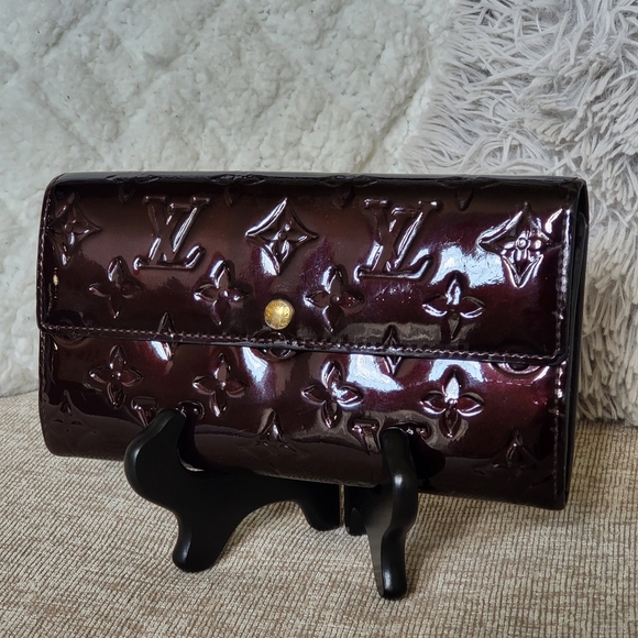 Louis Vuitton 2009 Portefeuille Sarah-Vernis..Authentic!! - Picture 1 of 14